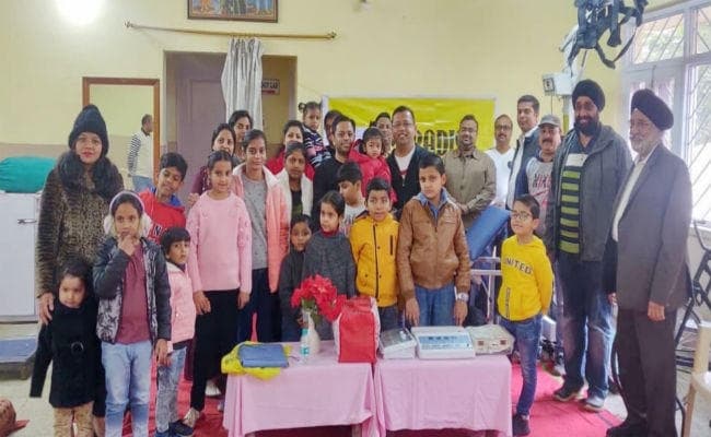 पैराडाइस सोसाइटी ने GNH में की फिजियोथेरेपी सेंटर की स्थापना
