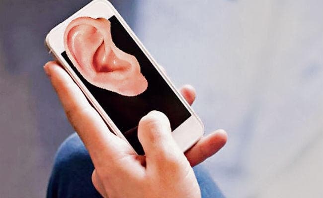 गूगल सुन रहा है आपकी बातचीत, ऐसे रोकें उसे