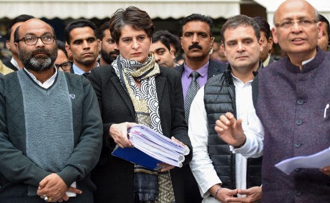मानवाधिकार आयोग पहुंचे प्रियंका और राहुल, उप्र में अत्याचारों पर निर्णायक कार्रवाई की मांग