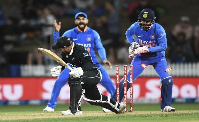 #INDvNZ : भारत के खिलाफ पहले वनडे में न्यूजीलैंड ने दर्ज की रिकॉर्ड जीत, ऐसा रहा मैच का रोमांच