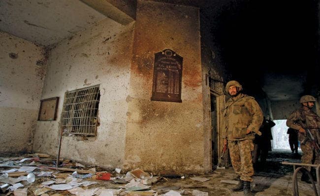 2014 में पेशावर के आर्मी स्कूल पर हुए हमले के सरगना के जेल से फरार, भगाने वालों के खिलाफ कोर्ट में याचिका दायर