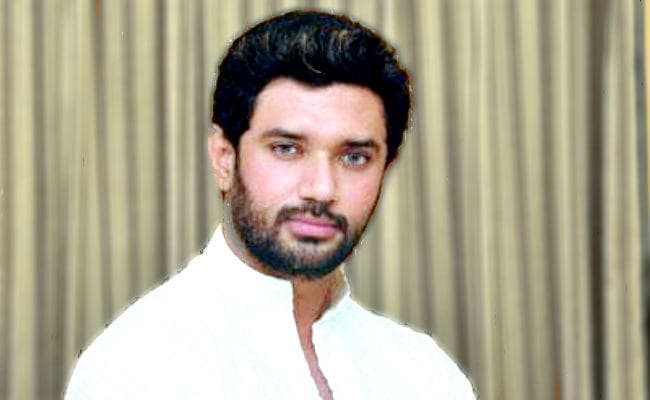 आरक्षण मुद्दे पर SC के फैसले से LJP सहमत नहीं, आज बैठक में मामला उठा सकते हैं रामविलास