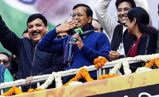 दिल्ली और झारखंड के नेताओं ने “आप” की जीत पर क्या कहा, पढ़ें