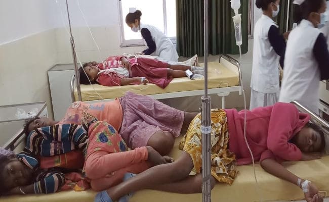 वैशाली के राघोपुर में संदिग्ध परिस्थिति में तीन की मौत, चार की हालत गंभीर, एक की आंखों की रोशनी गयी