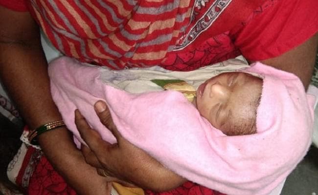 मकई खेत में मिला नवजात, सदर अस्पताल में भर्ती