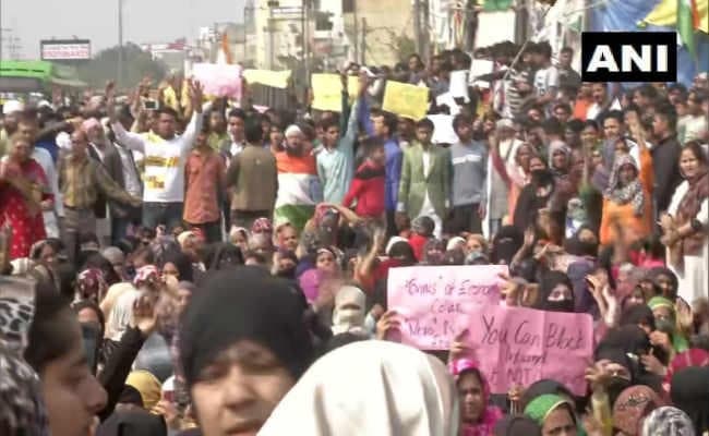 CAA Protest: शाहीनबाग, जाफराबाद के बाद अब चांदबाग में प्रदर्शन, कपील मिश्रा का ट्वीट- सही कहा था मोदी जी ने