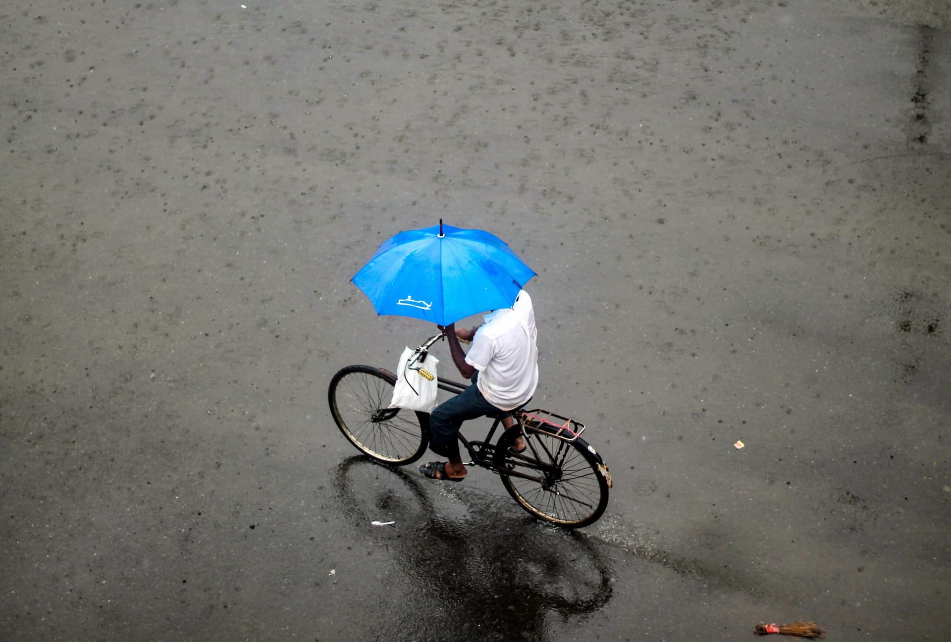 UAE Heavy Rain : 50 डिग्री पर जब धधकने लगा दुबई तो करानी पड़ी आर्टिफिशियल बारिश,जानिए कैसे लाए गए बादल