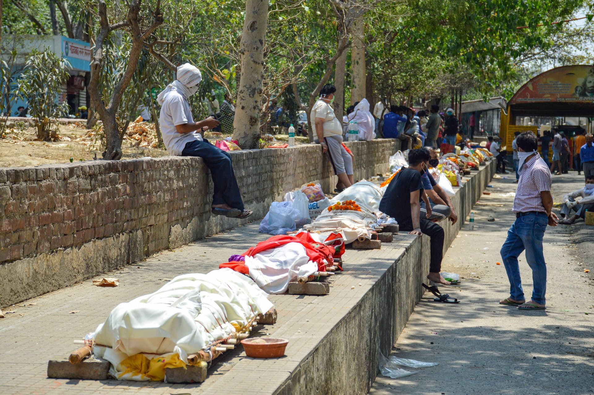 Coronavirus का खौफ ऐसा ! हावड़ा में 12 घंटे तक पड़ा रहा शव, परिजन भी नहीं गए अंतिम संस्कार करने