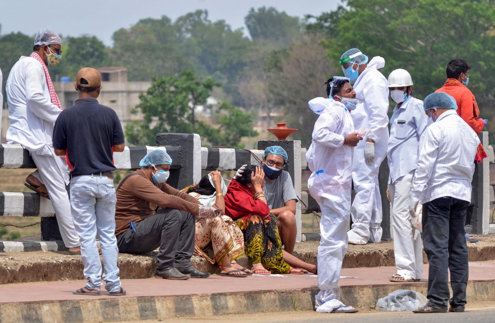 Coronavirus Updates : गुजरात में आज 149 मौतें, पंजाब में आज 6,016 लोग डिस्चार्ज ुए, महाराष्ट्र में 48,621 नए मामले, जानिए अन्य राज्यों में क्या है हालात