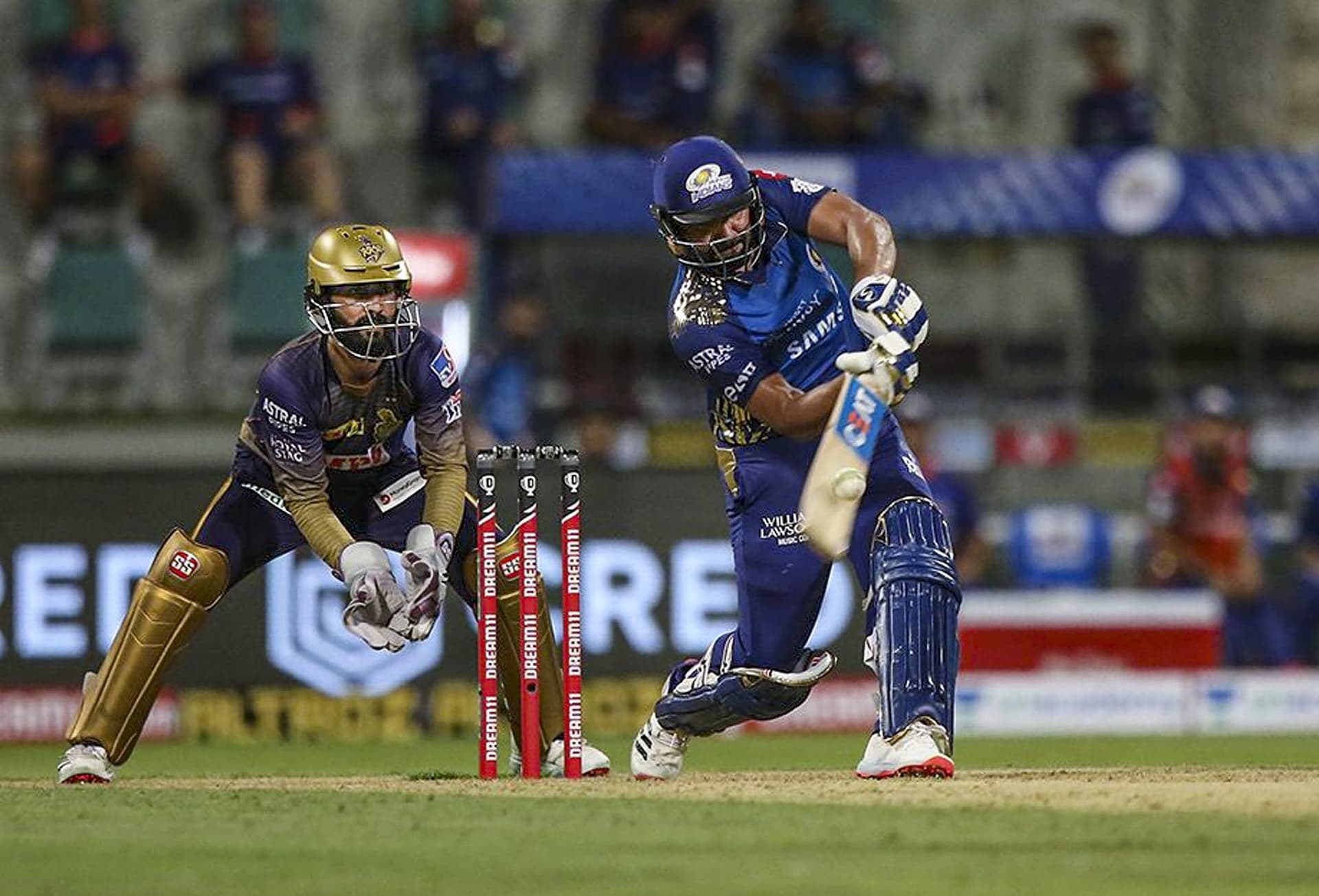 IPL 2021 MI vs KKR : मुंबई ने केकेआर के जबड़े से छीनी जीत, सहवाग ने अंडरटेकर का वीडियो शेयर कर ऐसे लिये मजे
