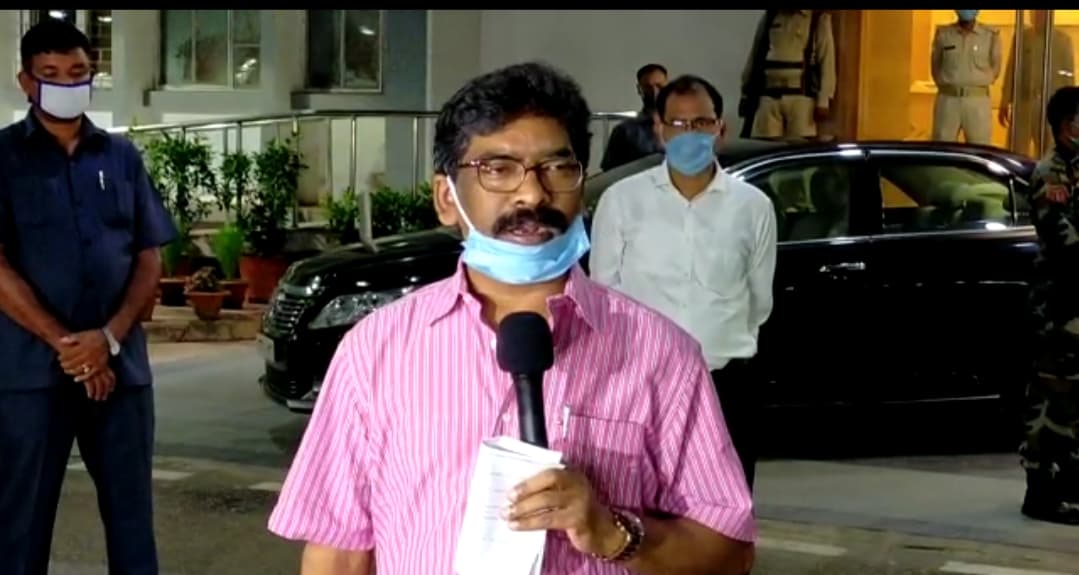 बाहर जानेवाले मजदूरों को सरकार से लेनी होगी अब मंजूरी : हेमंत सोरेन