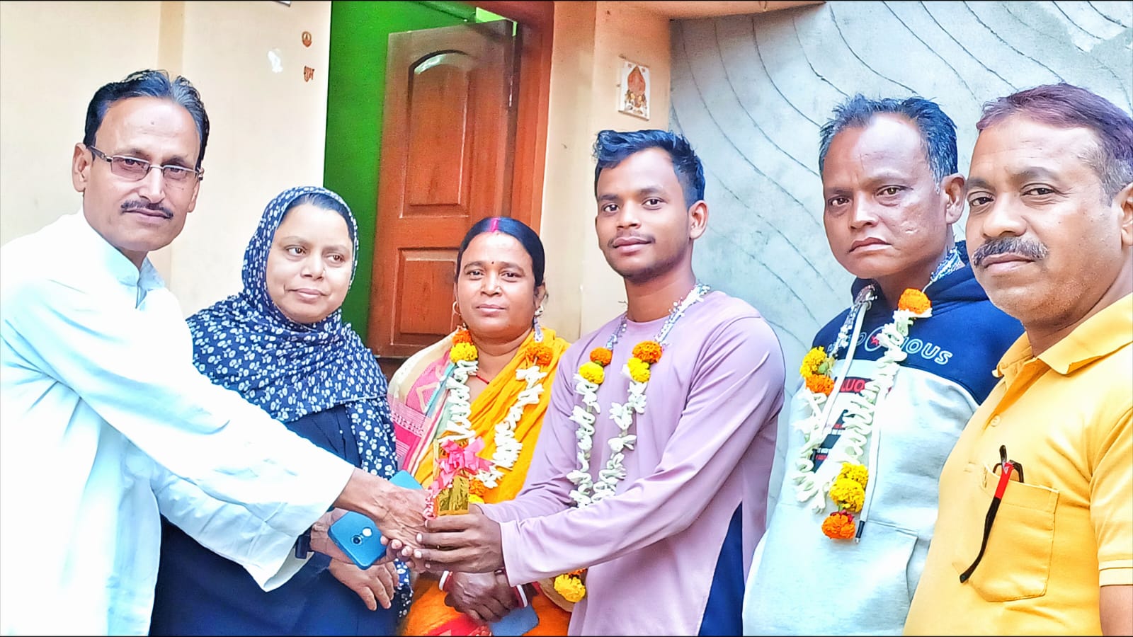 धनबाद : मजदूर के बेटे का अमेरिका में पीएचडी के लिए चयन, इलिनिओस यूनिवर्सिटी ऑफ शिकागो में करेगा शोध