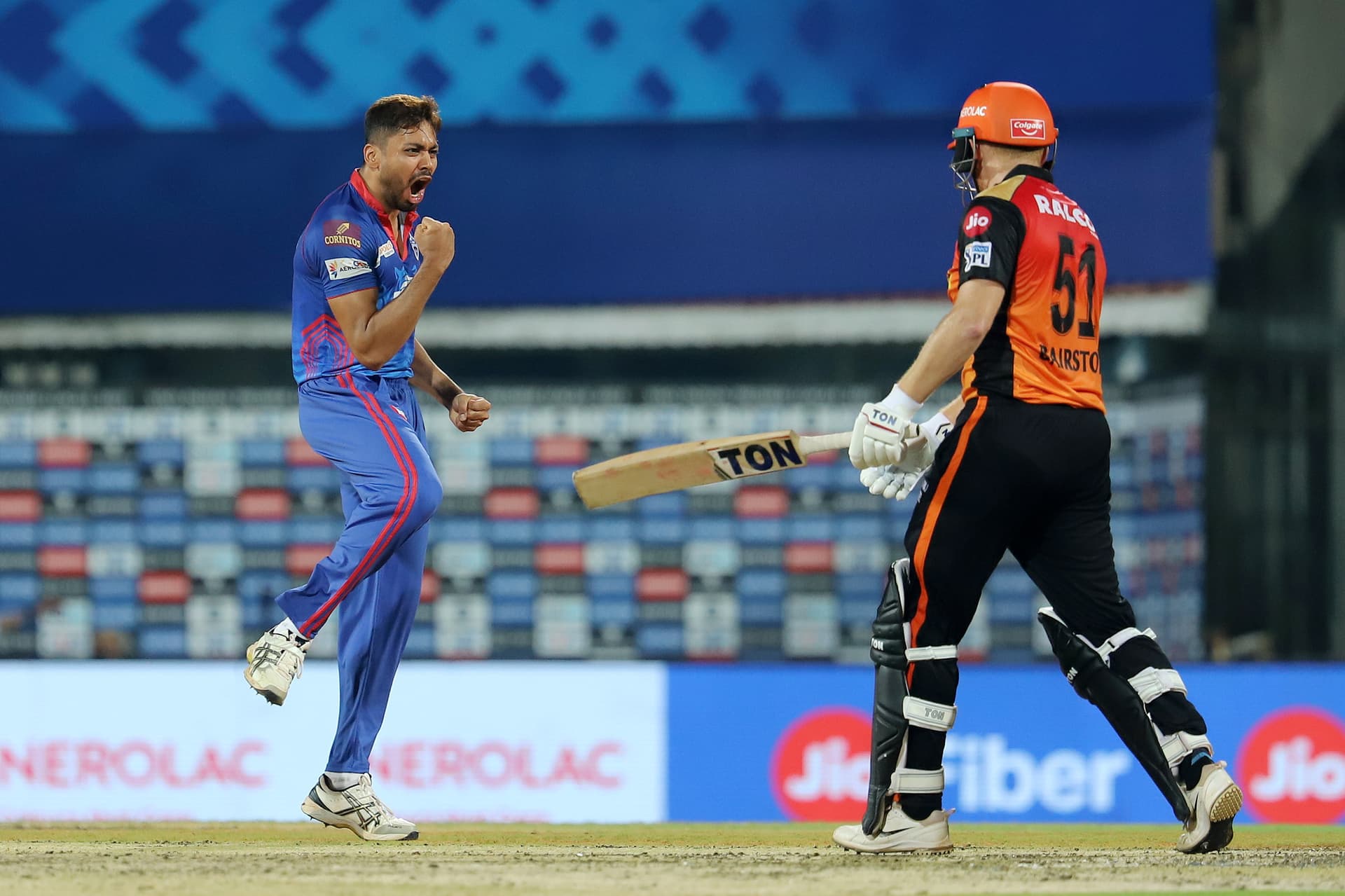VIVO IPL 2021 SRH vs DC : आईपीएल 2021 के पहले सुपर ओवर में दिल्ली ने हैदराबाद को हराया