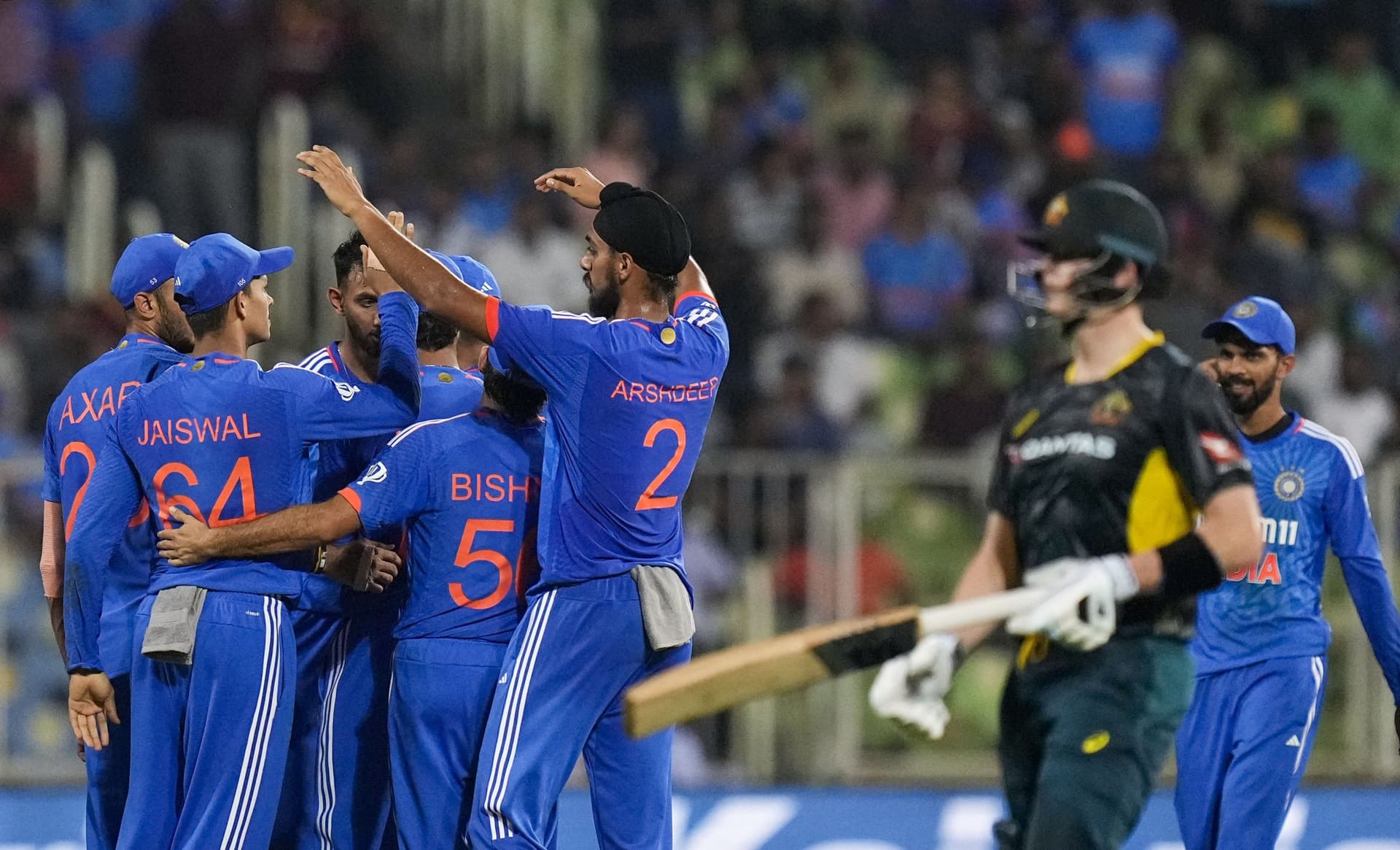 IND vs AUS: भारत ने दूसरे टी20 मुकाबले में ऑस्ट्रेलिया को 44 रन से हराया, दर्ज की बड़ी जीत