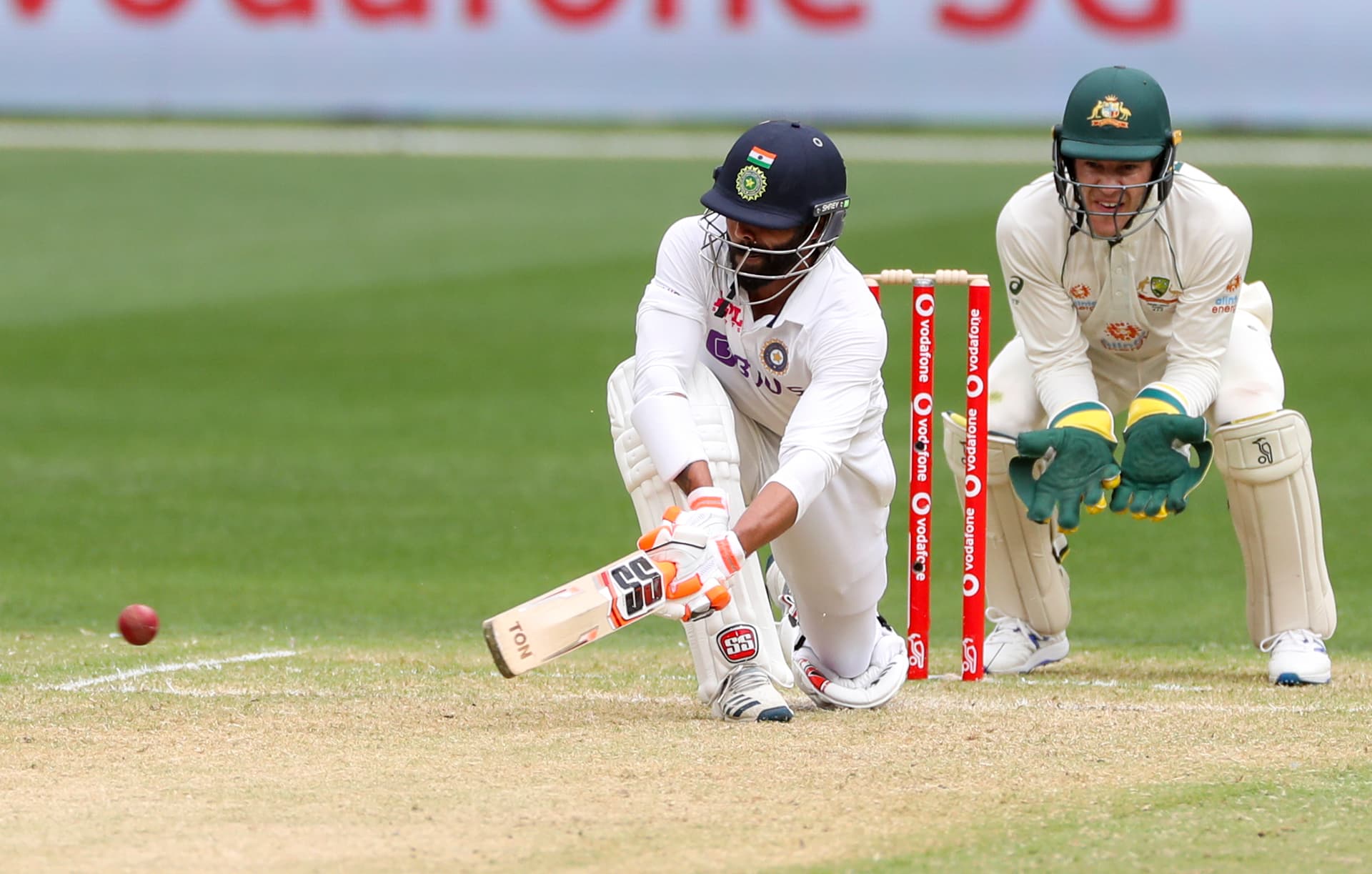 Ind vs Aus 2nd test : भारत 326 रन पर आउट, पहली पारी में 131 रन की बढ़त