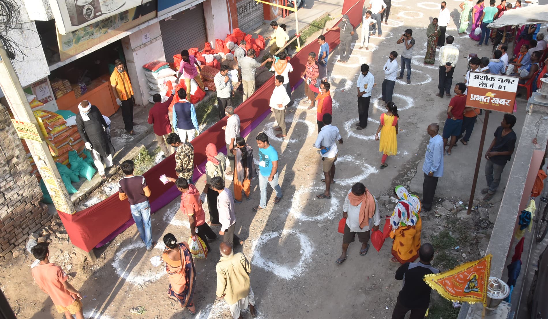 lockdown in bihar : लॉकडाउन में कैसा है बिहार, कैमरे की नजर में देखें…