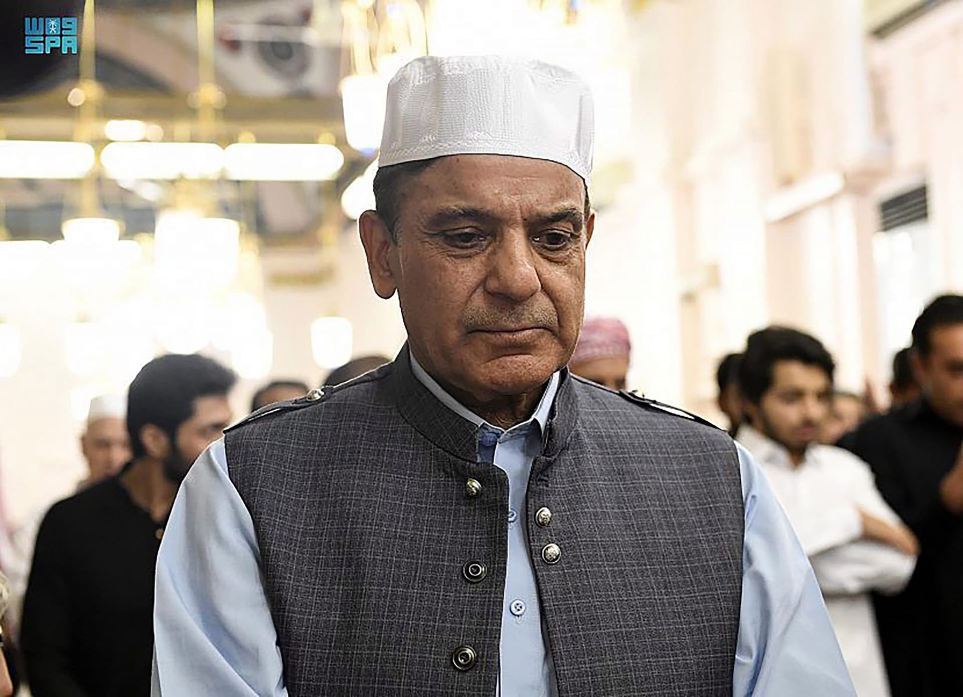 सऊदी अरब में पाक प्रधानमंत्री के सामने ‘चोर-चोर’ चिल्लाना पड़ा महंगा, इमरान खान और अन्य पर मामला दर्ज