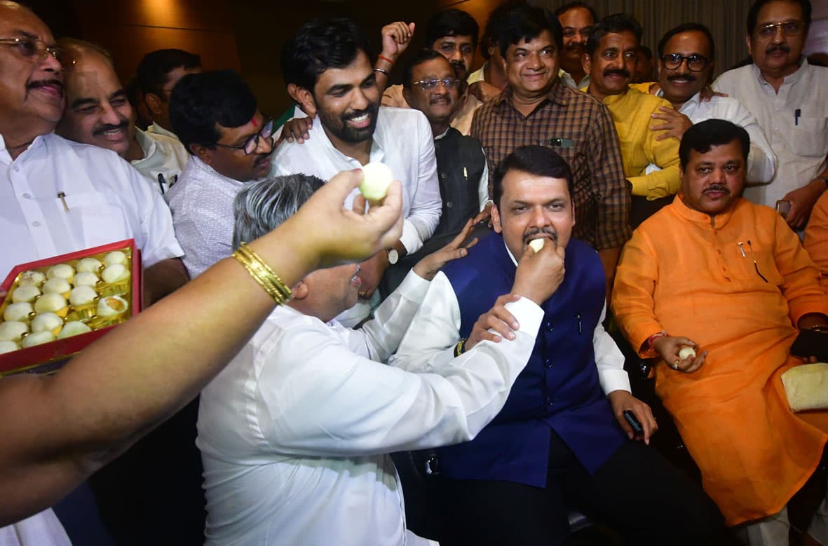 Maharashtra: फडणवीस की सरकार में एकनाथ शिंदे हो सकते हैं डिप्टी सीएम, देखें संभावित मंत्रियों की सूची