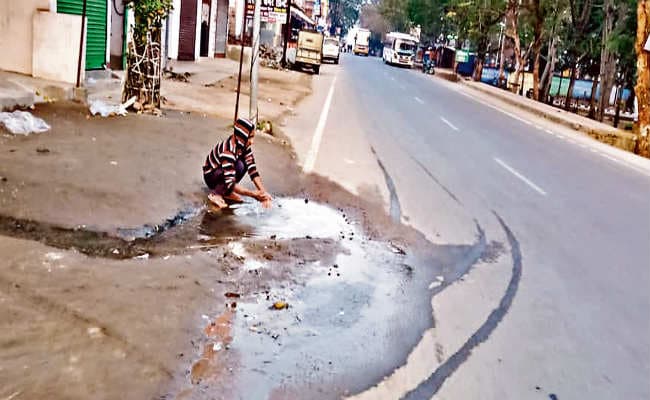 होली के बाद लौटने वालों की भीड़, ट्रेन का स्लीपर बन गया जनरल डिब्बा