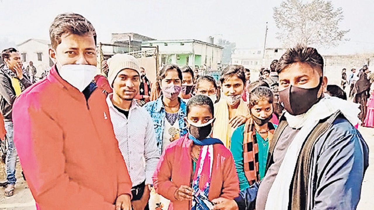 महादलित बस्ती की पहली लड़की दे रही मैट्रिक की परीक्षा, जानें बिहार के किस जिले की रहने वाली है इंद्रा
