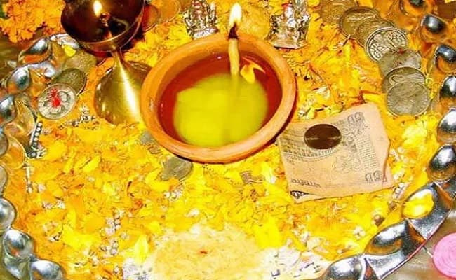 Dhanteras 2020 Date: कब है नरक चतुर्दशी, जानिए इस दिन ये उपाय करने पर समाप्त होता है अकाल मृत्यु का भय
