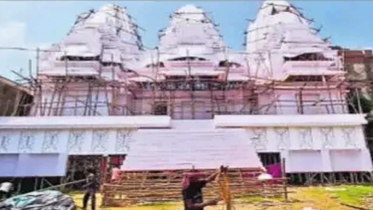 गोपालगंज में दिखेगी कोरोना के खिलाफ संघर्ष की कहानी, परिवार के दर्द को बयां करेंगी पंडाल की मूर्तियां