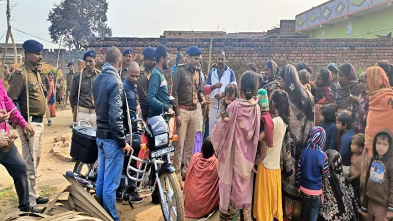 बिहार: नवादा में बदमाशों ने की अधेड़ की हत्या, घर से महज चार सौ मीटर की दूरी पर मिला शव