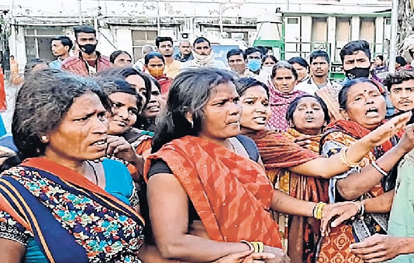 Bihar News: इधर थाने में लगाता रहा गुहार उधर, भाई की हो गयी हत्या जमीन विवाद में छह राउंड चलीं गोलियां Bihar News: इधर थाने में लगाता रहा गुहार उधर, भाई की हो गयी हत्या जमीन विवाद में छह राउंड चलीं गोलियां