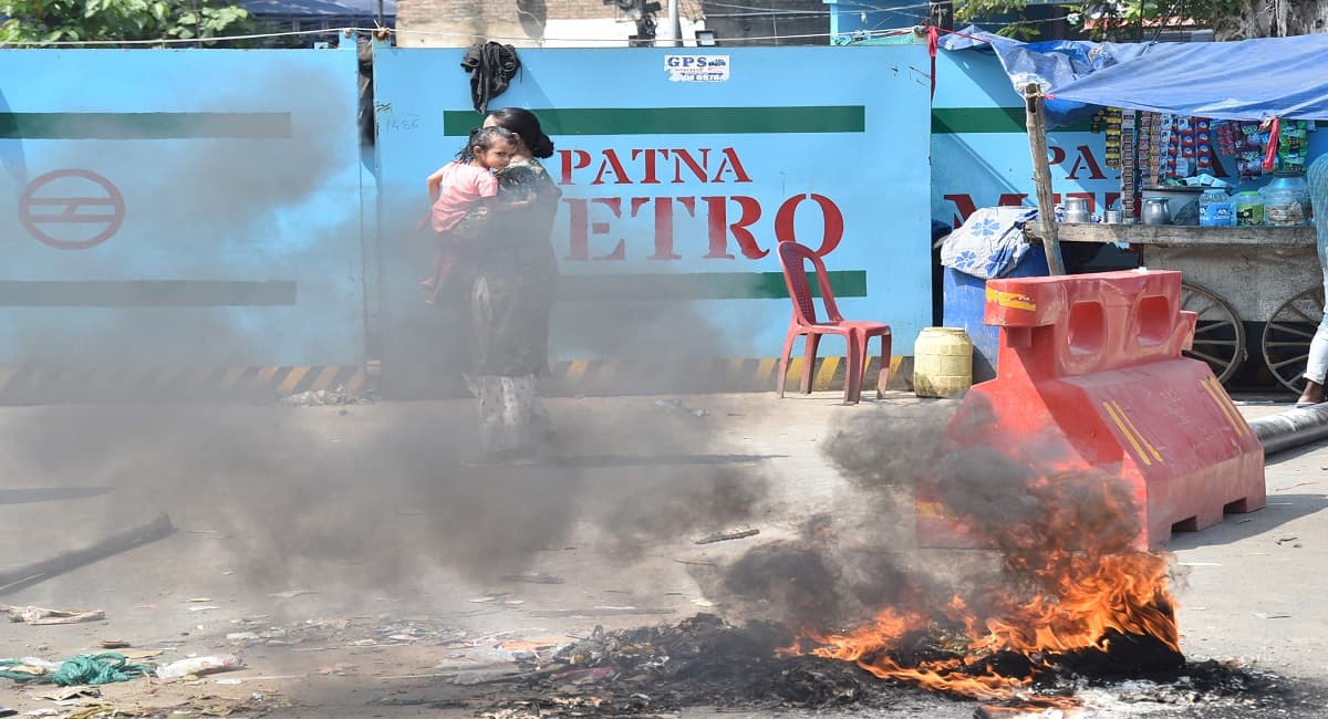 पटना मेट्रो: पुनर्वास का इंतजाम नहीं, अतिक्रमण हटाने पहुंची पुलिस, लाठीचार्ज में चाय दुकानदार की मौत, मचा बवाल