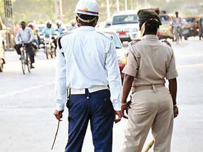 Bihar News: हॉर्न को ‘स्टेटस सिंबल’ बनाना पड़ेगा महंगा, अब बीच सड़क पुलिस लगा देगी क्लास, भरना होगा इतना जुर्माना
