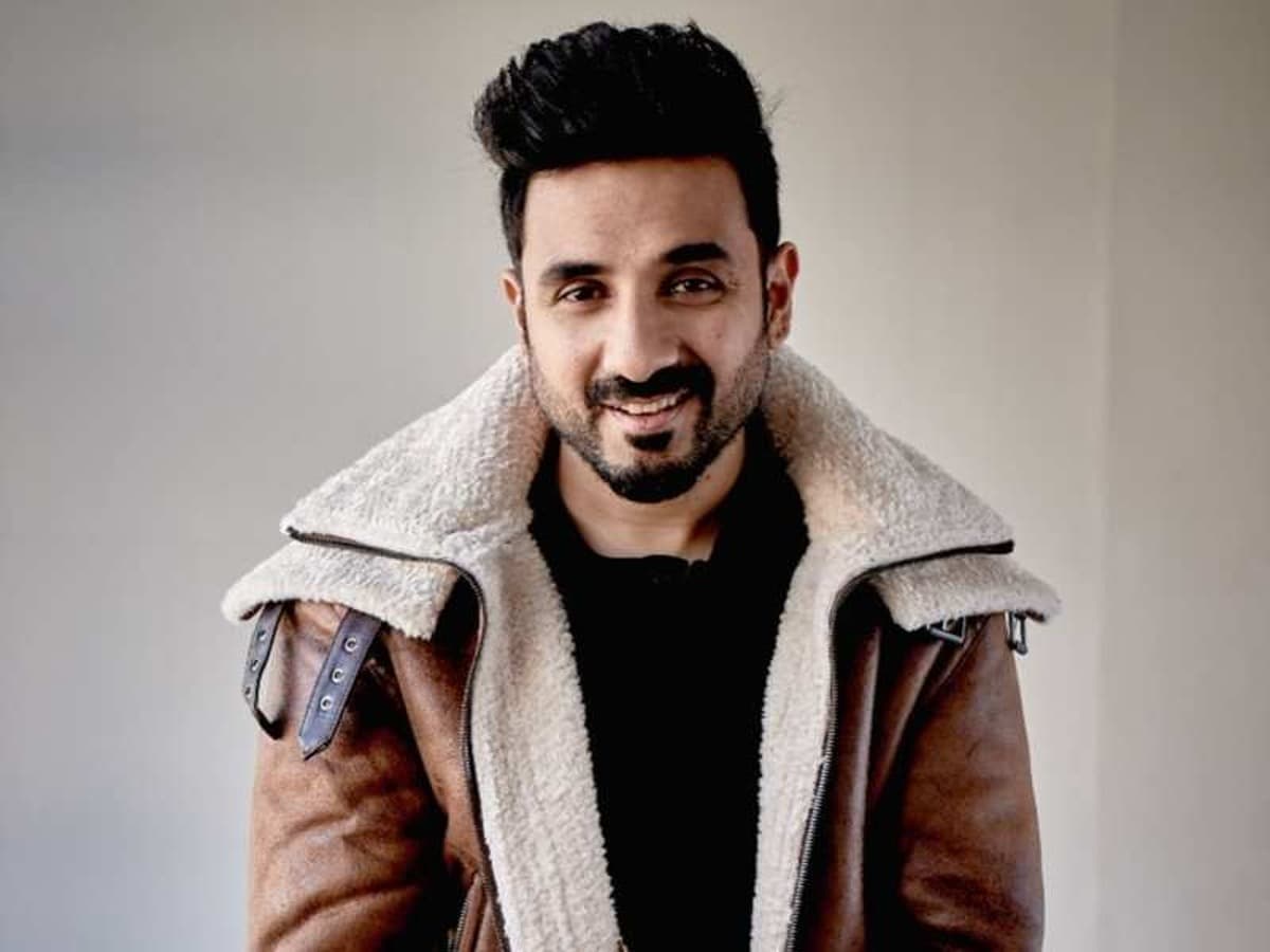 कॉमेडियन वीर दास ने दी सफाई अपने विवादित  बयान पर..भारत में दिन में महिलाओं की होती है पूजा, रात में गैंगरेप