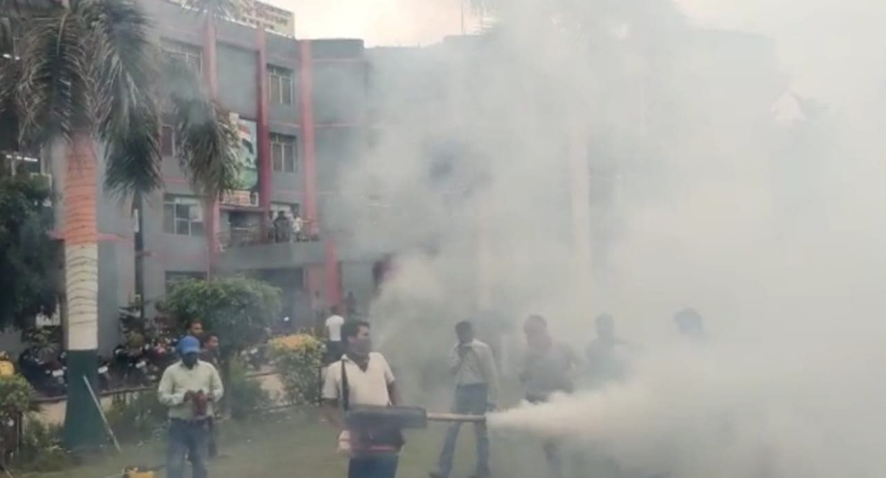 अलीगढ़ में ड़ेंगू-चिकनगुनिया और मलेरिया को लेकर निगम अलर्ट, हर गली-मोहल्ले में शुरू किया एंटी लार्वा फागिंग