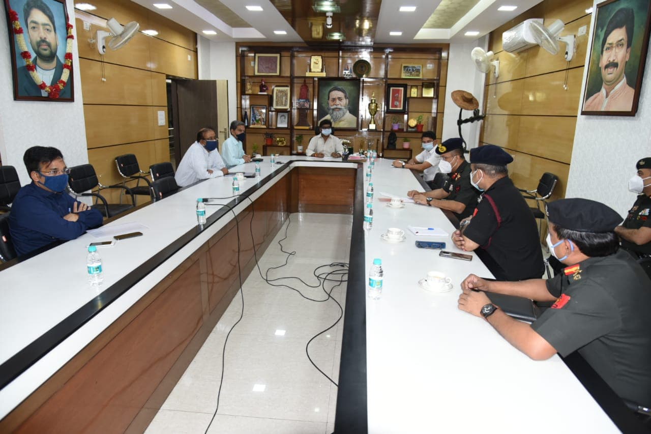 झारखंड के मिलिट्री हॉस्पिटल में हो सकेगा कोरोना के मरीजों का इलाज, CM हेमंत ने सैन्य अधिकारियों संग की बैठक