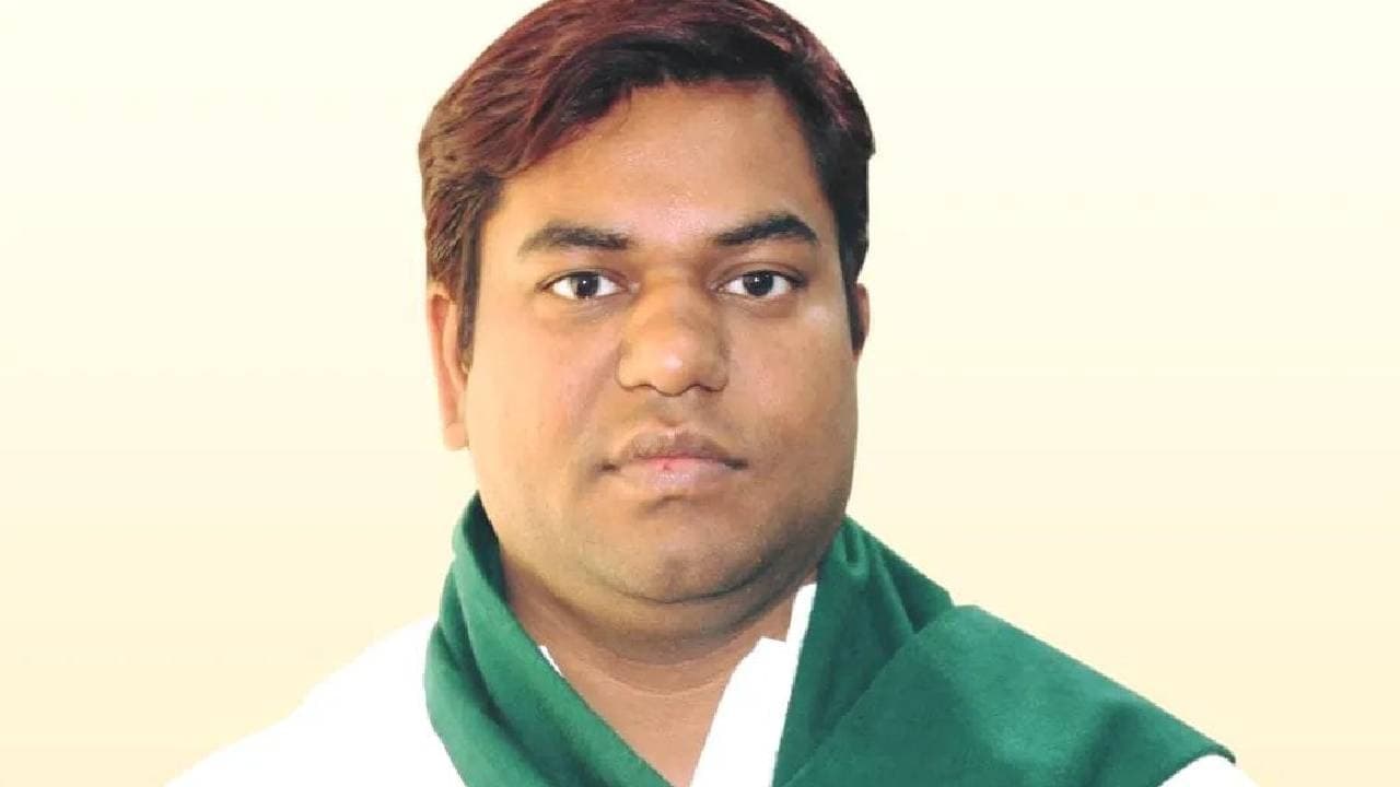 वीआईपी प्रमुख मुकेश सहनी ने नीतीश कुमार और तेजस्वी को दी बधाई, कहा, ’ बिहार विकास के पथ पर सरपट दौड़ेगा’