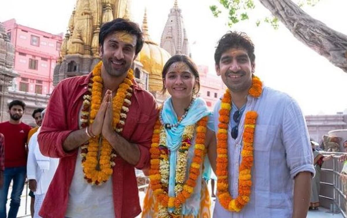 5 साल के इंतजार के बाद पूरी हुई Brahmastra की शूटिंग, आलिया ने रणबीर के साथ शेयर किया रोमांटिक वीडियो