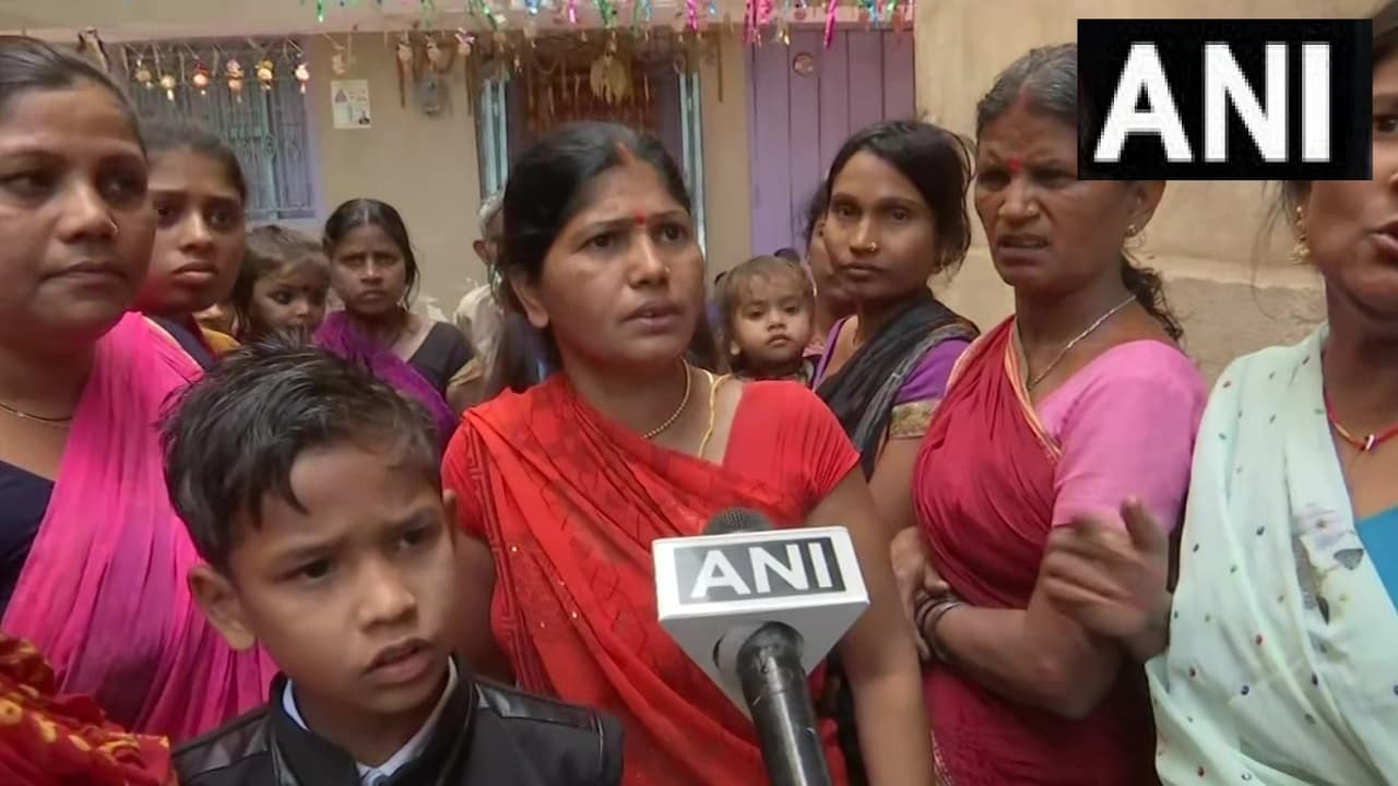 बिहार हिंसा: नालंदा की महिलाएं अब अगले खतरे से खौफ में.. मर्दों को घर में जबरन घुसकर ले गयी पुलिस