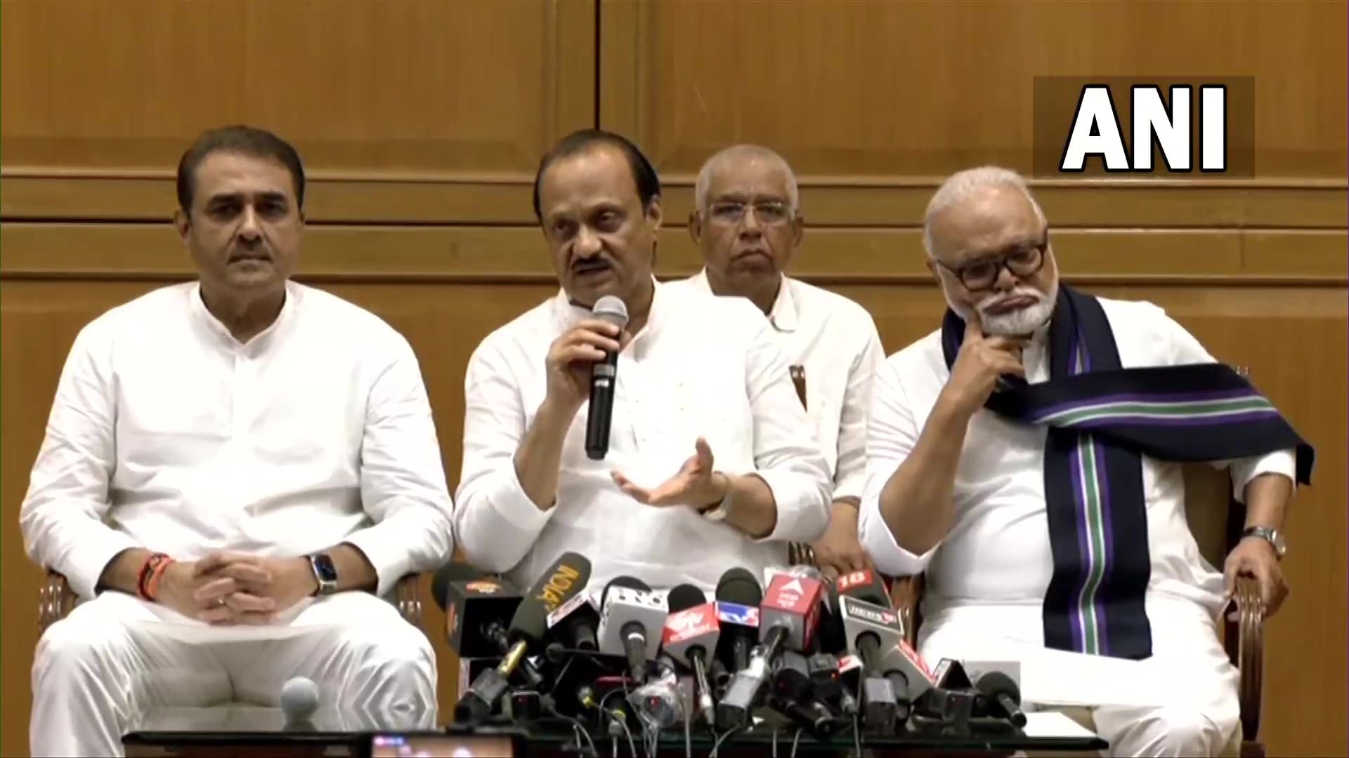 2024 लोकसभा चुनाव से पहले विपक्षी एकता को तगड़ा झटका, अजित पवार की बगावत ने बिगाड़ा खेल