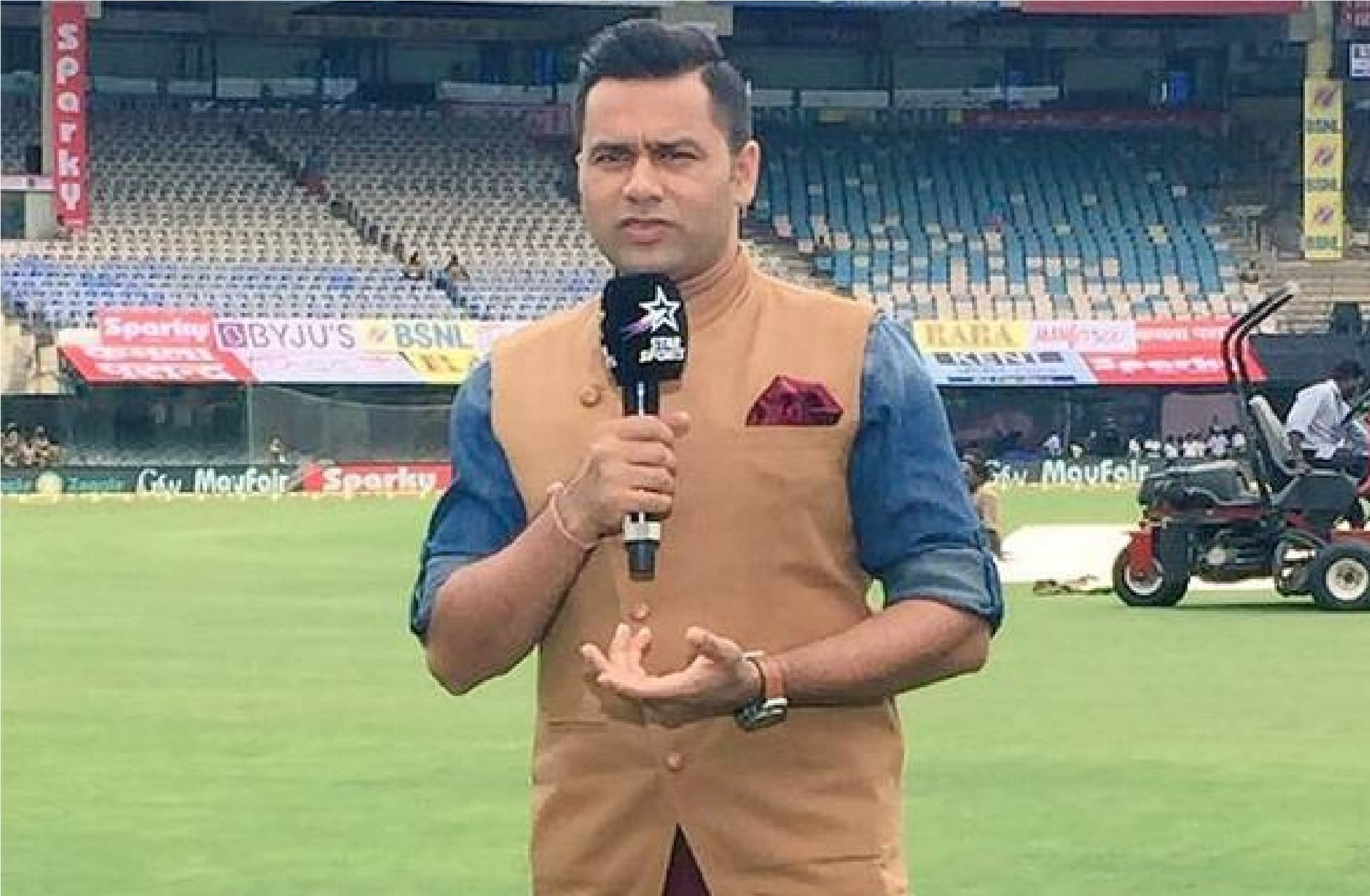 Ind vs Sri Lanka 2021 : श्रीलंका दौरे के लिए आकाश चोपड़ा ने चुनी 17 सदस्यीय टीम, जानें किसे बनाया कप्तान