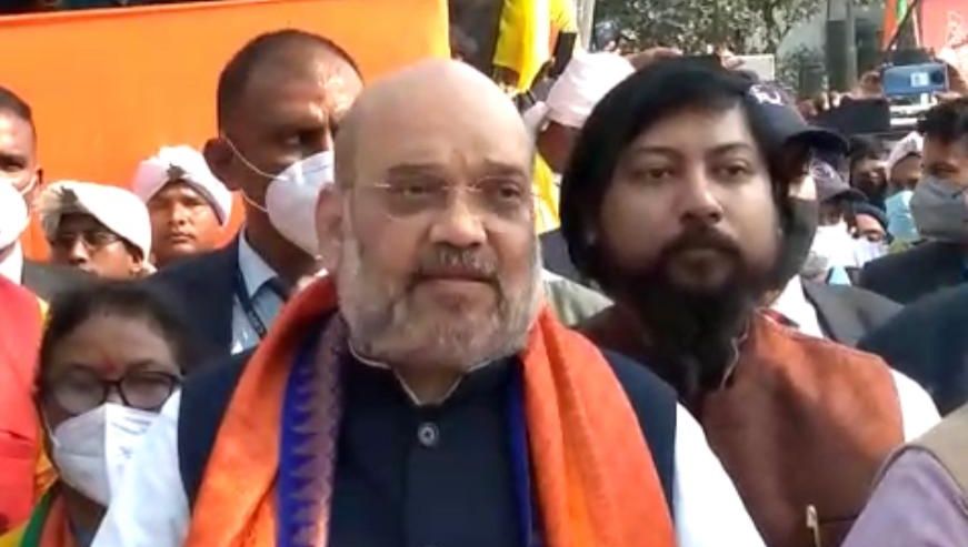 बंगाल के लोगों को मोदी के विकास और ममता के विनाश में से एक को चुनना है : अमित शाह