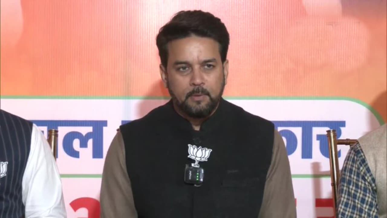 अनुराग ठाकुर ने राहुल गांधी पर साधा निशाना, बोले – ‘टुकड़े-टुकड़े’ गैंग के साथ कर रहे भारत जोड़ो यात्रा