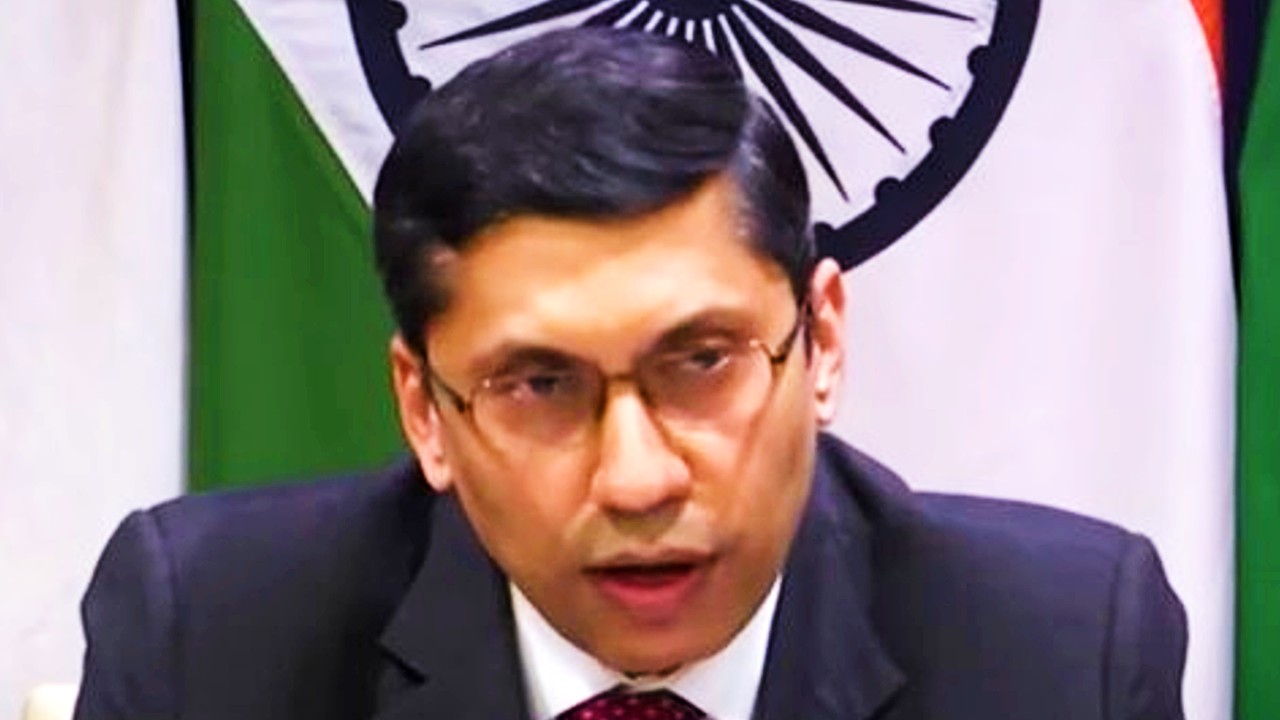 भारतीय नागरिकों को अभी यूक्रेन से एयरलिफ्ट करने की कोई योजना नहीं, विदेश मंत्रालय का बयान