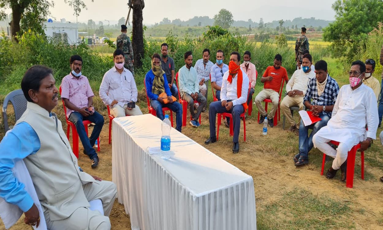 खरसावां- कुचाई बनेगा तसर व हल्दी जोन, किसानों के उत्पाद को देश-विदेश के बाजारों में पहुंचायेगी ट्राइब्स इंडिया