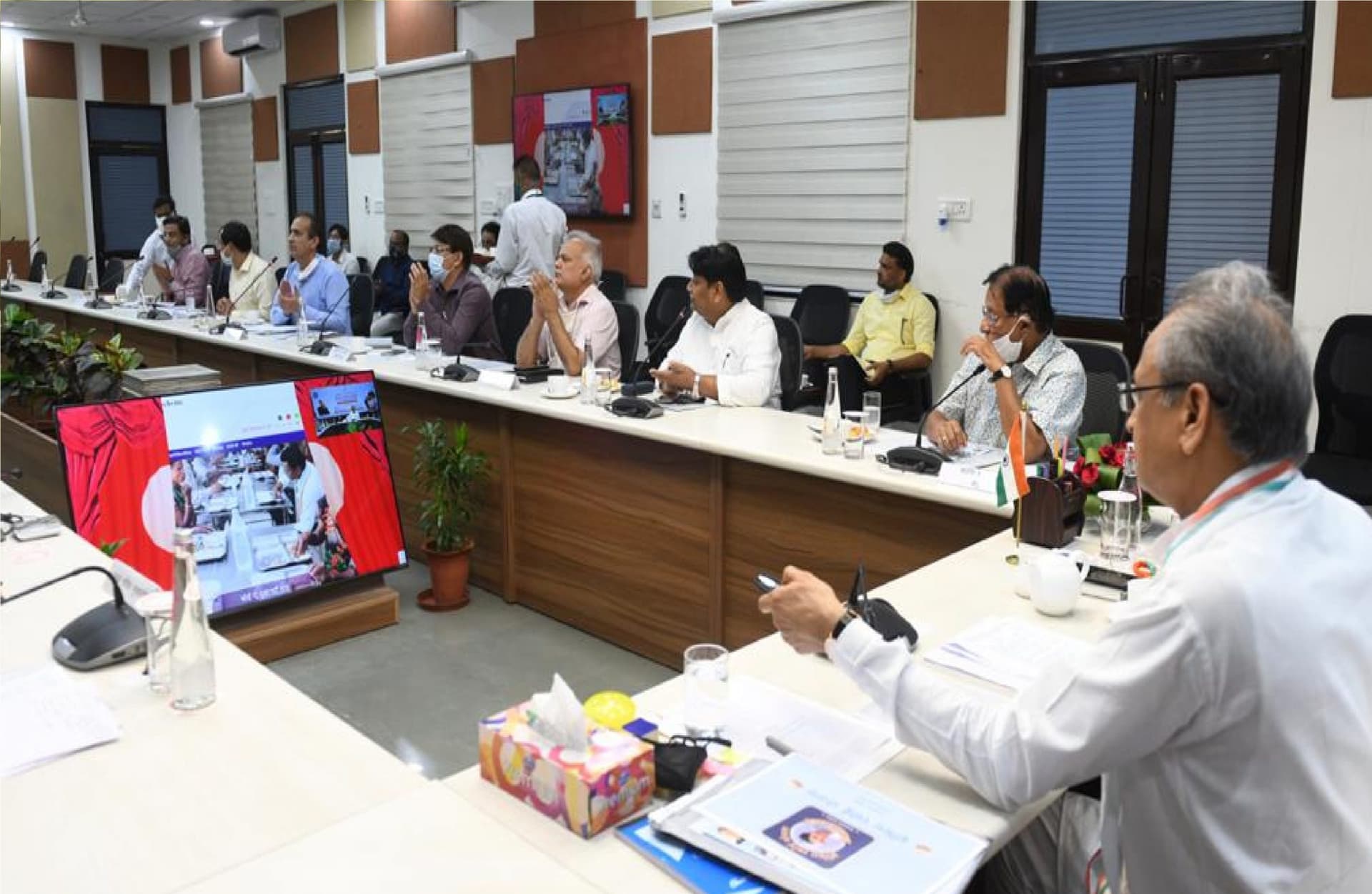 8 रुपये में गरीबों को पौष्टिक भोजन, गहलोत सरकार ने लॉन्च किया इंदिरा रसोई योजना