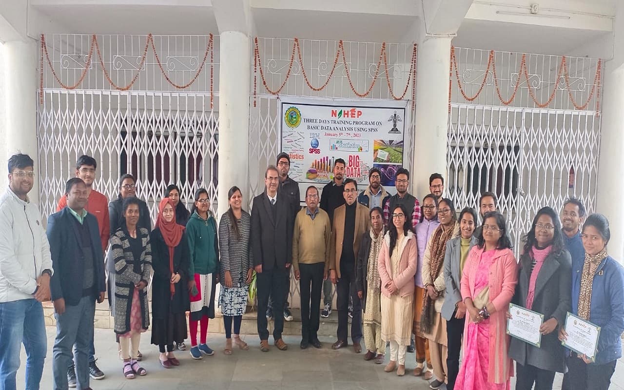 BAU के वेटनरी कॉलेज में स्टैटिस्टिकल टूल्स पर वर्कशॉप,आंकड़ों के विश्लेषण के लिए सॉफ्टवेयर को बताया अहम