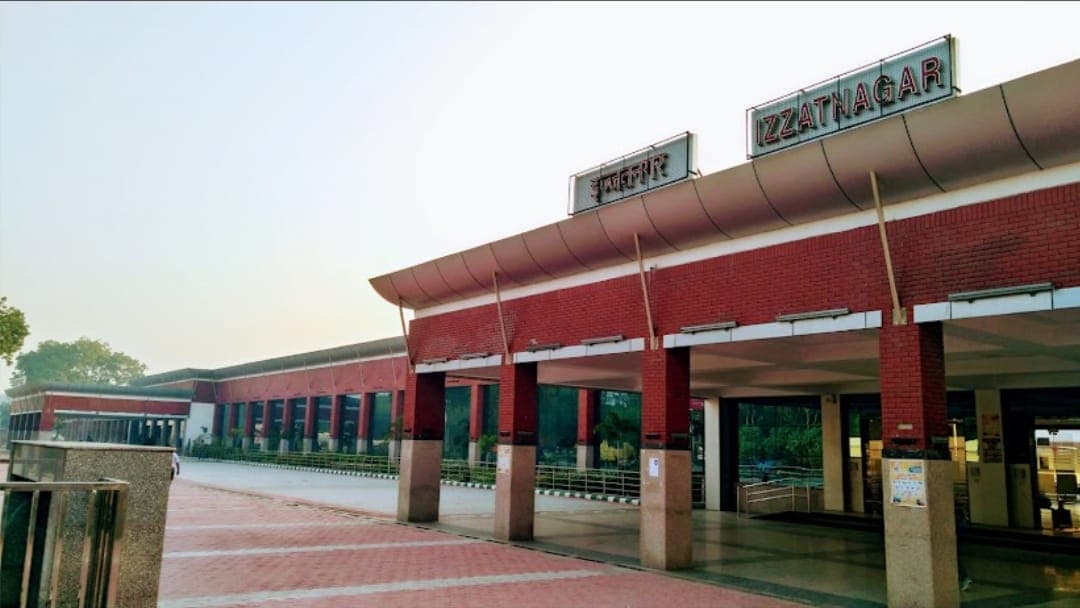 Bareilly News: लालकुआं और पीलीभीत स्टेशन से करने जा रहे हैं सफर तो फिर जरूर पढ़ लें ये खबर…