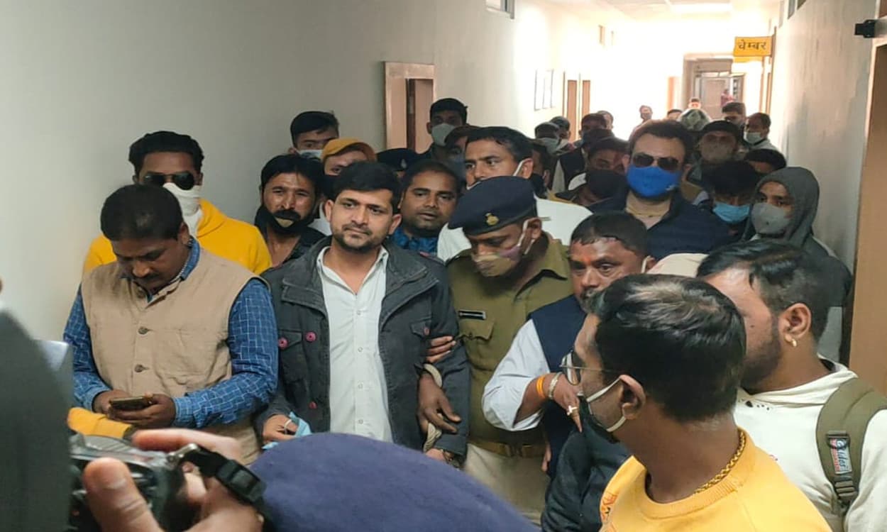 CM हेमंत सोरेन के कारकेड पर हमला मामले में मुख्य आरोपी भैरो सिंह का सरेंडर, 7 दिनों की पुलिस रिमांड