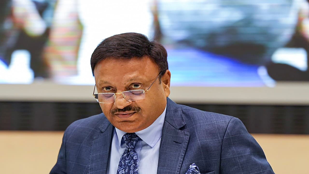 हिमाचल प्रदेश के साथ क्यों नहीं हुआ गुजरात चुनाव ऐलान? जानिए क्या कहते हैं सीईए राजीव कुमार