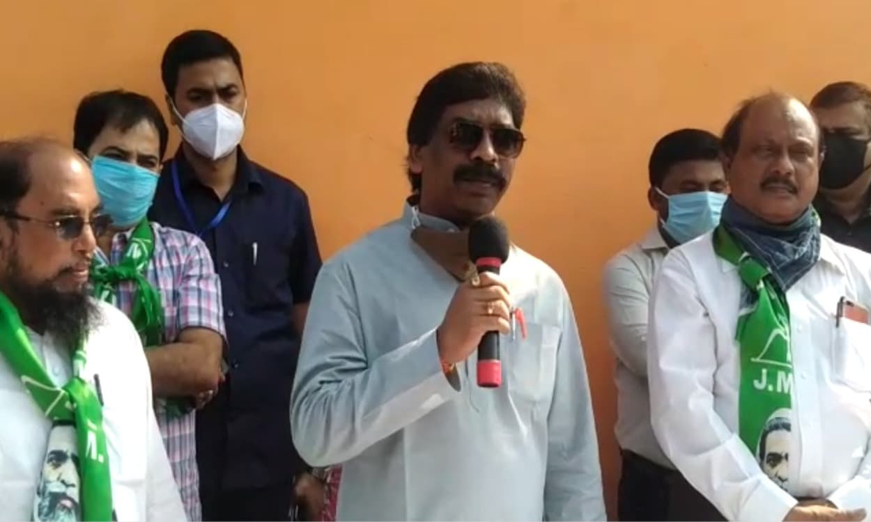 Dumka By Election 2020 : सीएम हेमंत ने चुनावी जनसभा में क्यों कहा सरकार को नहीं है कोई खतरा, जीतेंगे दोनों सीट, जानें…