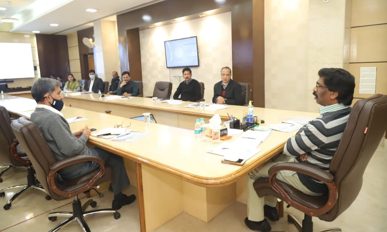 Jharkhand News : लापता सरकारी सेवकों के आश्रितों के लिए खुशखबरी, अनुकंपा पर नौकरी देगी झारखंड की हेमंत सोरेन सरकार, पढ़िए क्या है प्रावधान Jharkhand News : लापता सरकारी सेवकों के आश्रितों के लिए खुशखबरी, अनुकंपा पर नौकरी देगी झारखंड की हेमंत सोरेन सरकार, पढ़िए क्या है प्रावधान