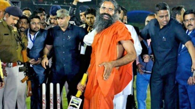 IPL 2020: आईपीएल की रेस में बाबा रामदेव, टाइटल स्पॉन्सरशिप के लिए पतंजलि का नाम सबसे आगे